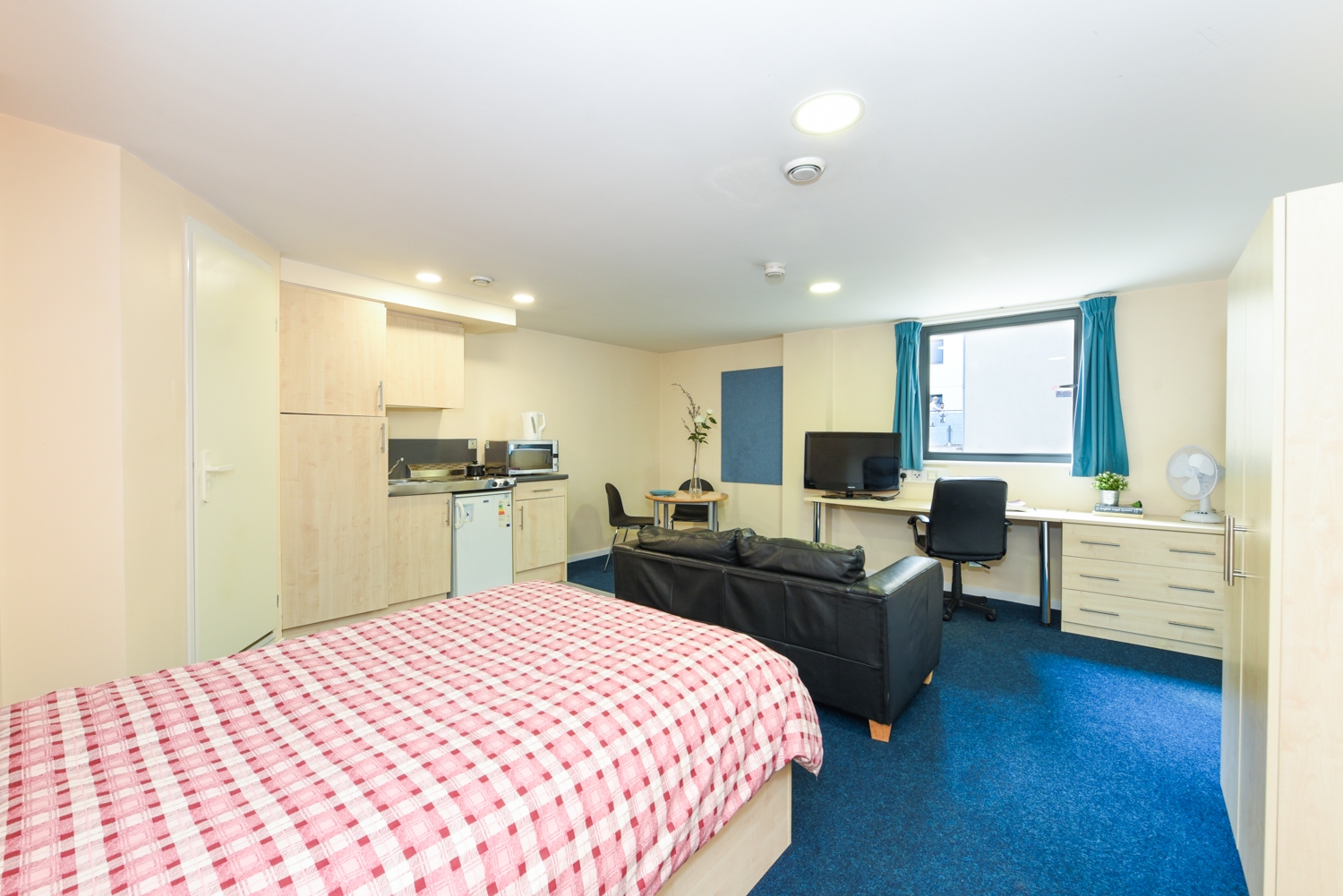 Ensuite & Studio Rooms Near Nottingham Trent Uni Student Roost